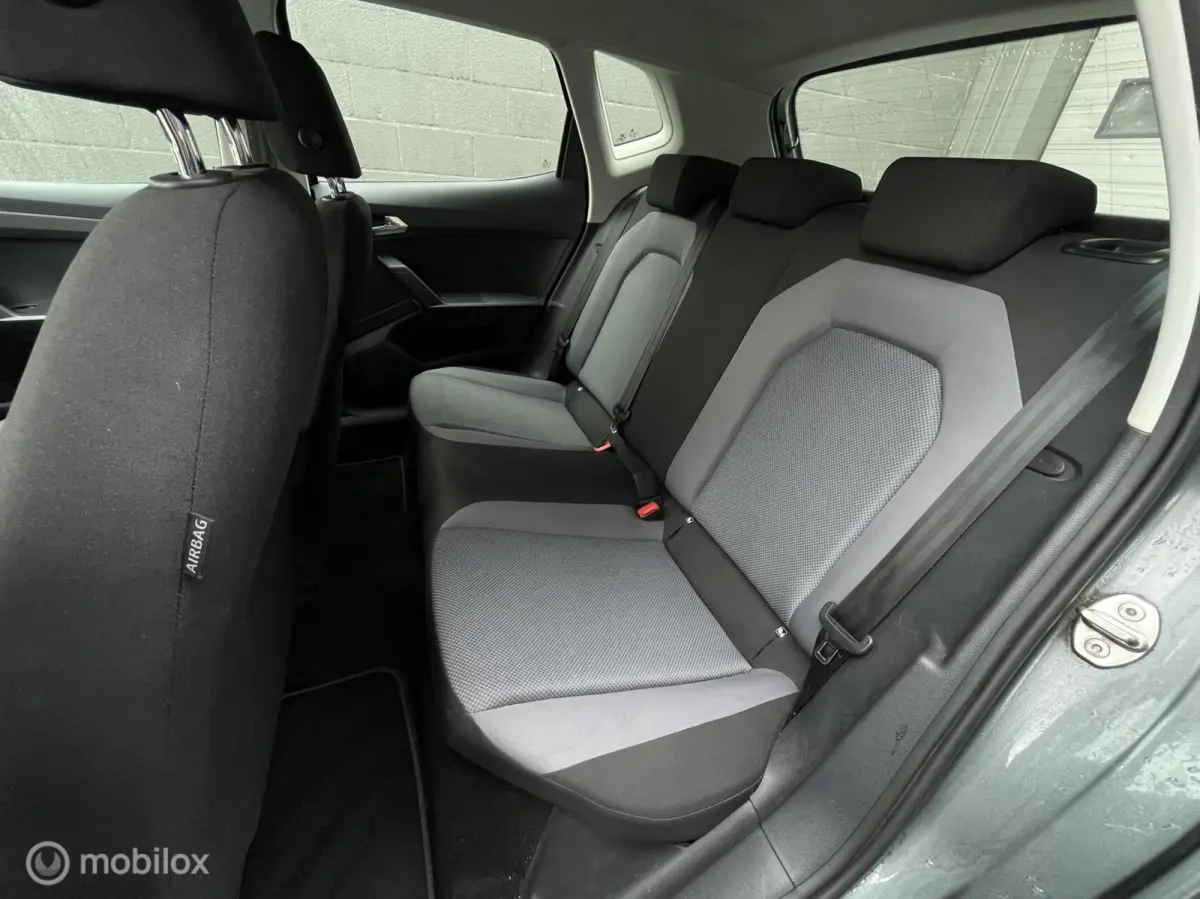 1.0 TSI Style Launch Edition| CarPlay | Trekhaak | PDC | All-Season | Stoelverwarming | LED |
