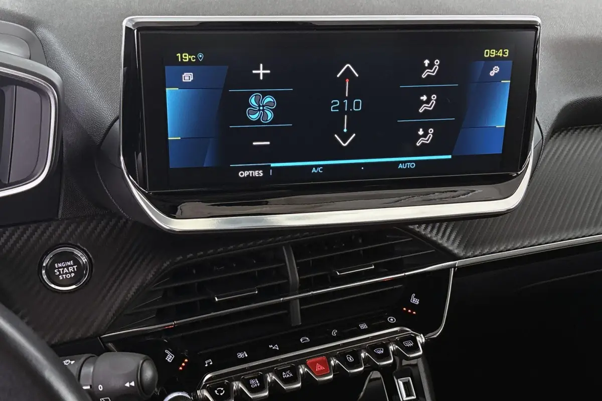 EV 136 pk Allure 50 kWh Stoelverwarming Camera Apple CarPlay 17"