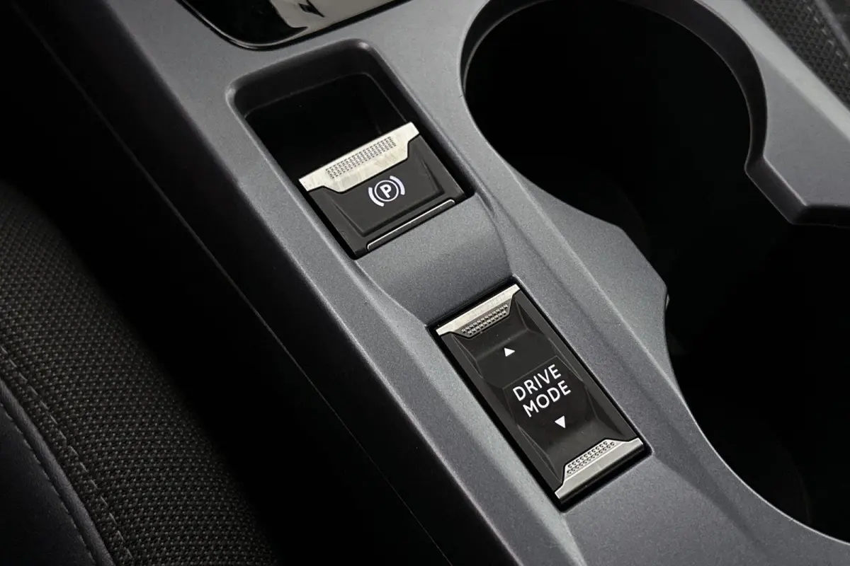 EV 136 pk Allure 50 kWh Stoelverwarming Camera Apple CarPlay 17"