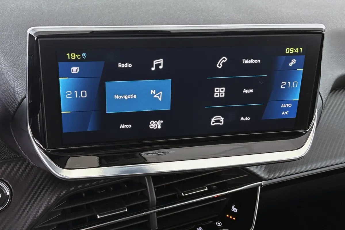 EV 136 pk Allure 50 kWh Stoelverwarming Camera Apple CarPlay 17"