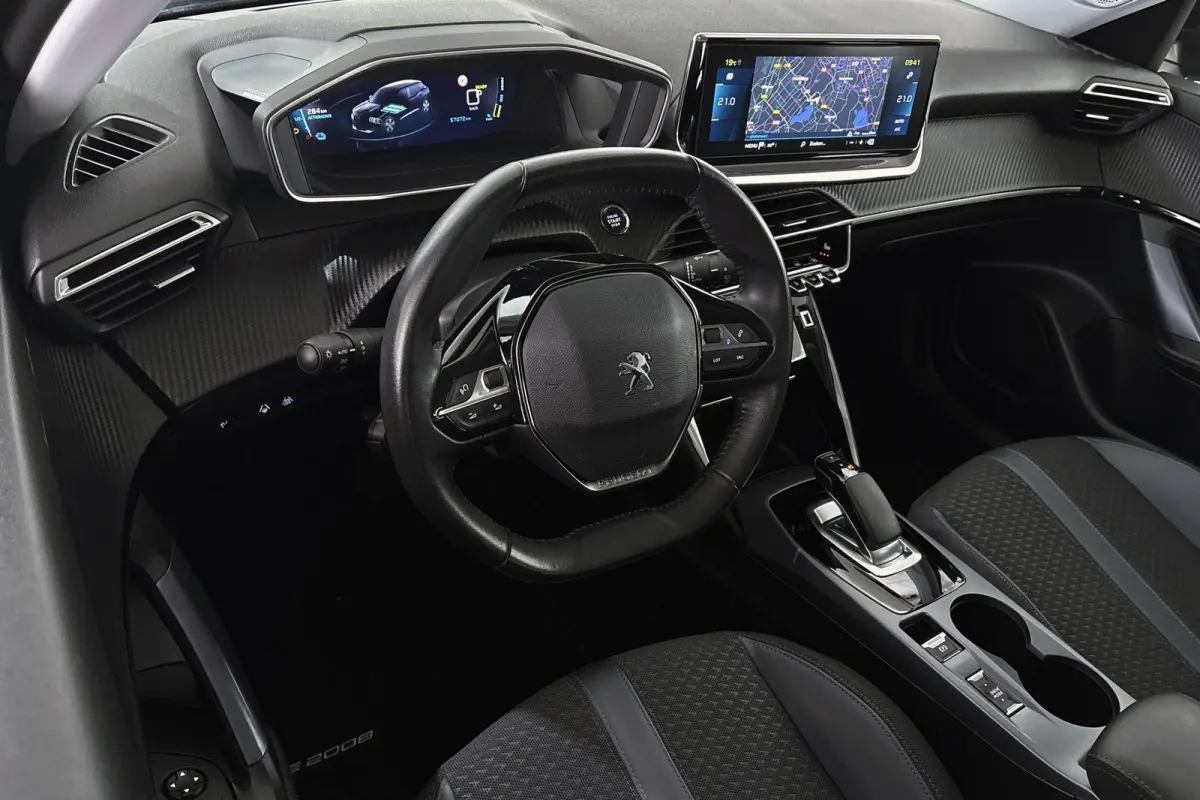 EV 136 pk Allure 50 kWh Stoelverwarming Camera Apple CarPlay 17"
