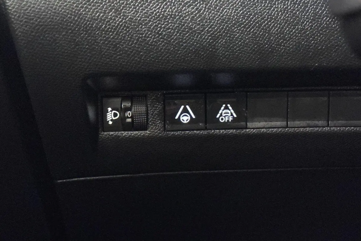 EV 136 pk Allure 50 kWh Stoelverwarming Camera Apple CarPlay 17"