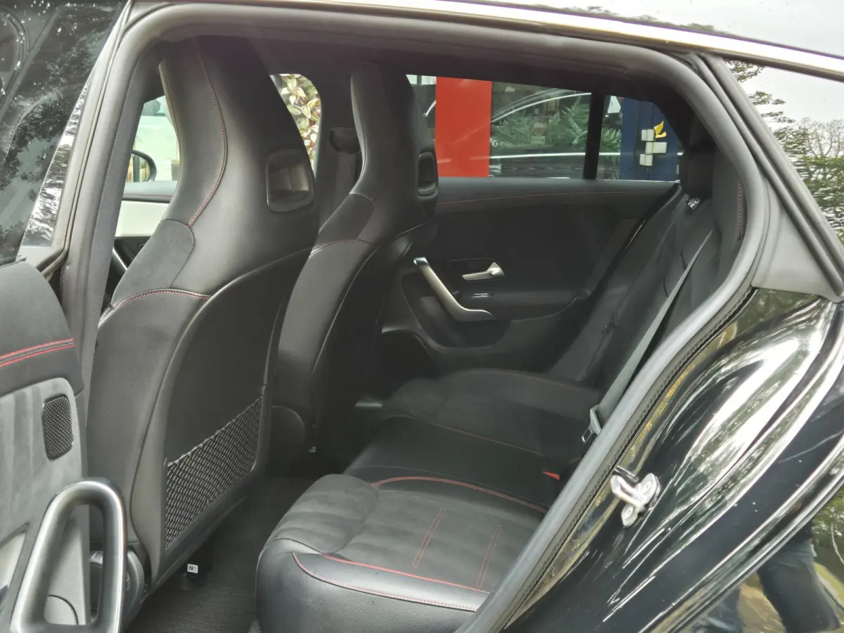 250 e AMG Line | 95,09% | Wegkl. Trekhaak | Navigatie | Licht metalen velgen | Parkeersensoren + Camera | Cruise Control