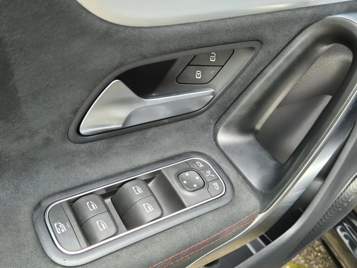 250 e AMG Line | 95,09% | Wegkl. Trekhaak | Navigatie | Licht metalen velgen | Parkeersensoren + Camera | Cruise Control