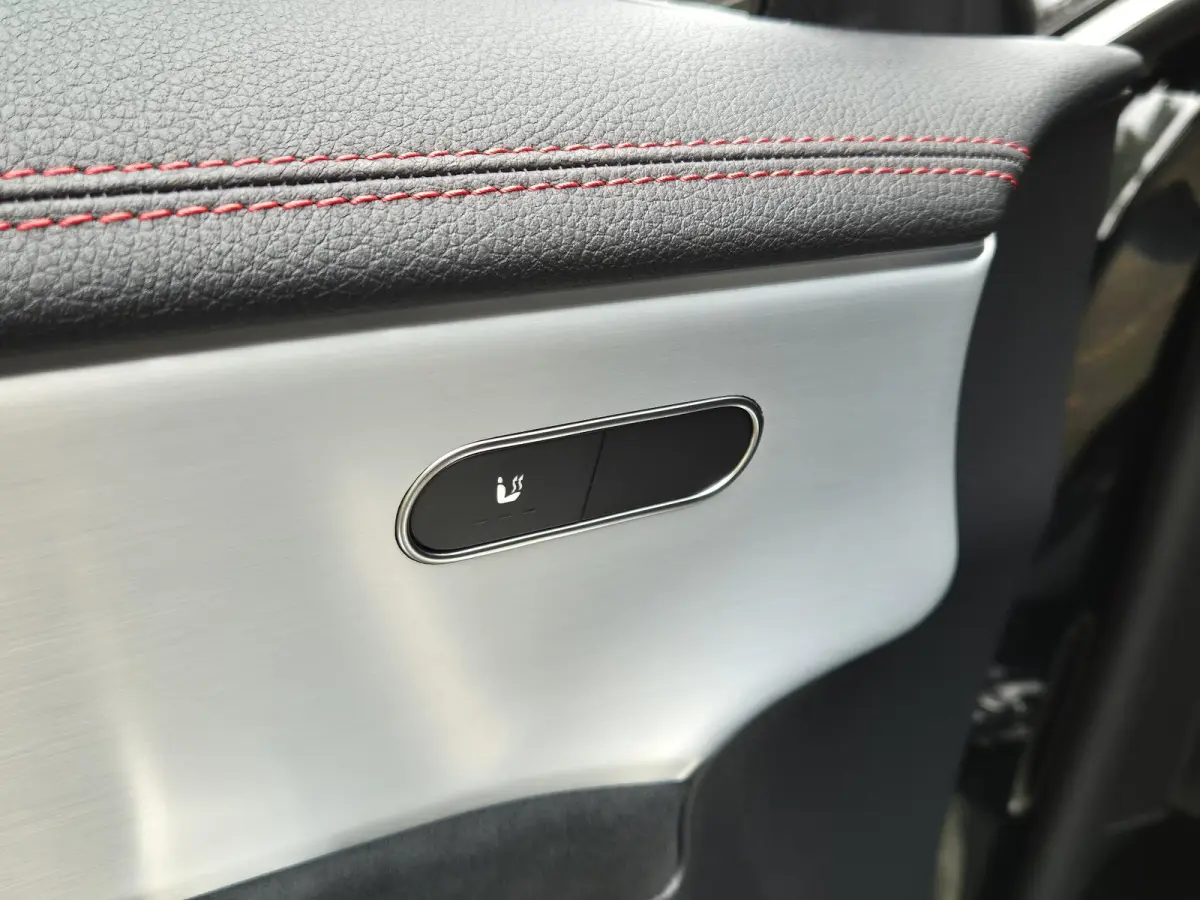 250 e AMG Line | 95,09% | Wegkl. Trekhaak | Navigatie | Licht metalen velgen | Parkeersensoren + Camera | Cruise Control