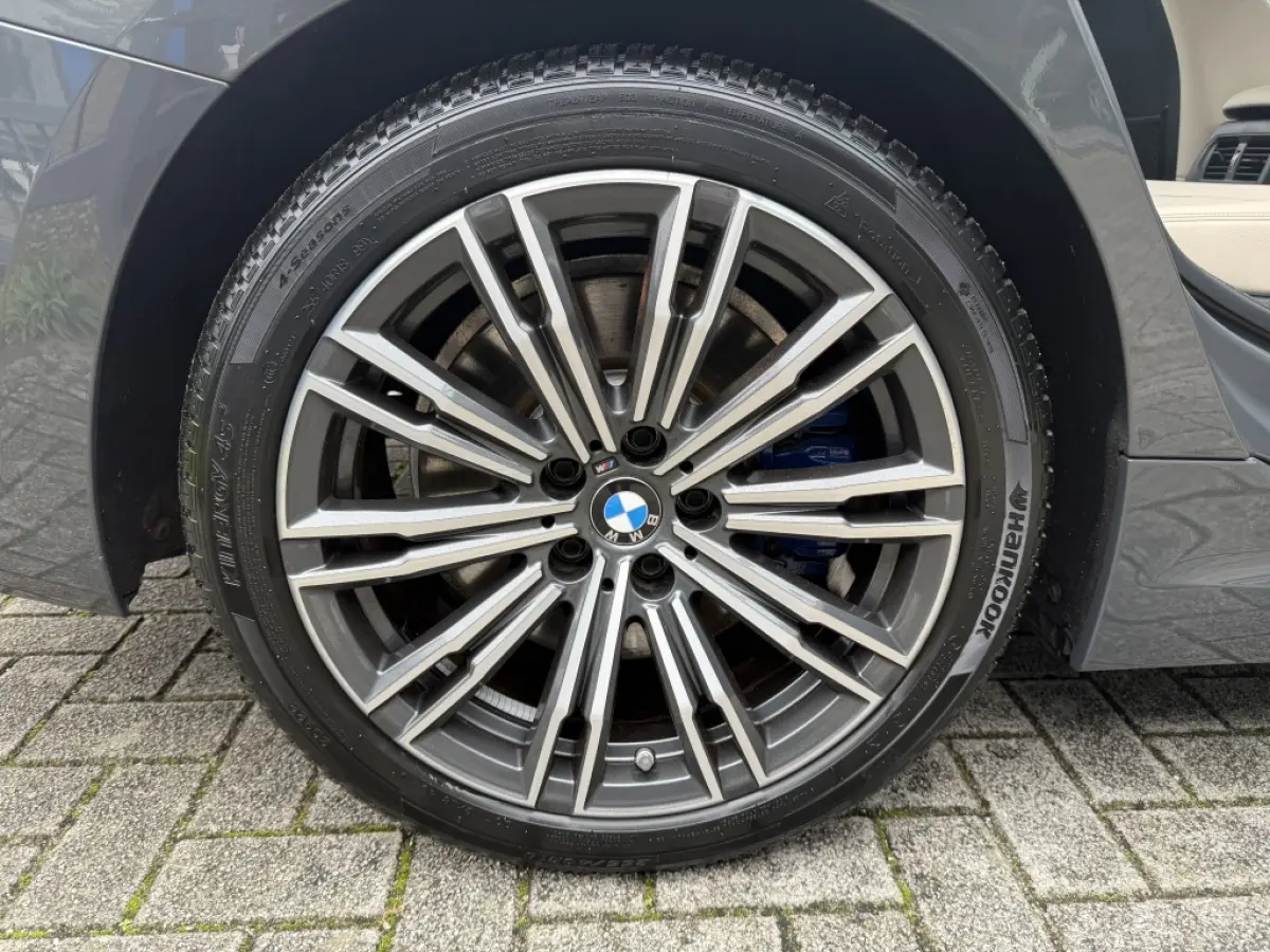 330e High Executive I M-Sport I Leder I Trekhaak I Navi I Led