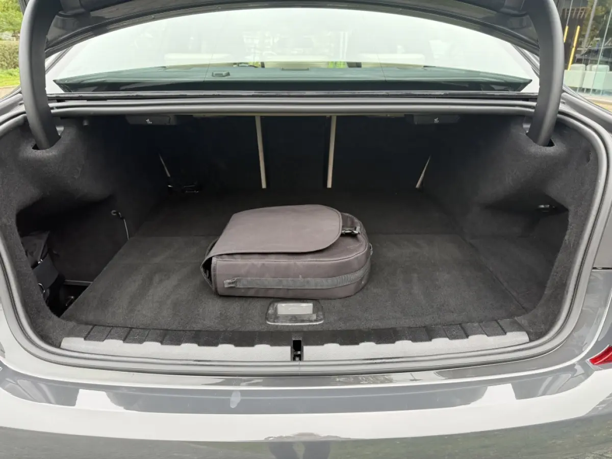330e High Executive I M-Sport I Leder I Trekhaak I Navi I Led