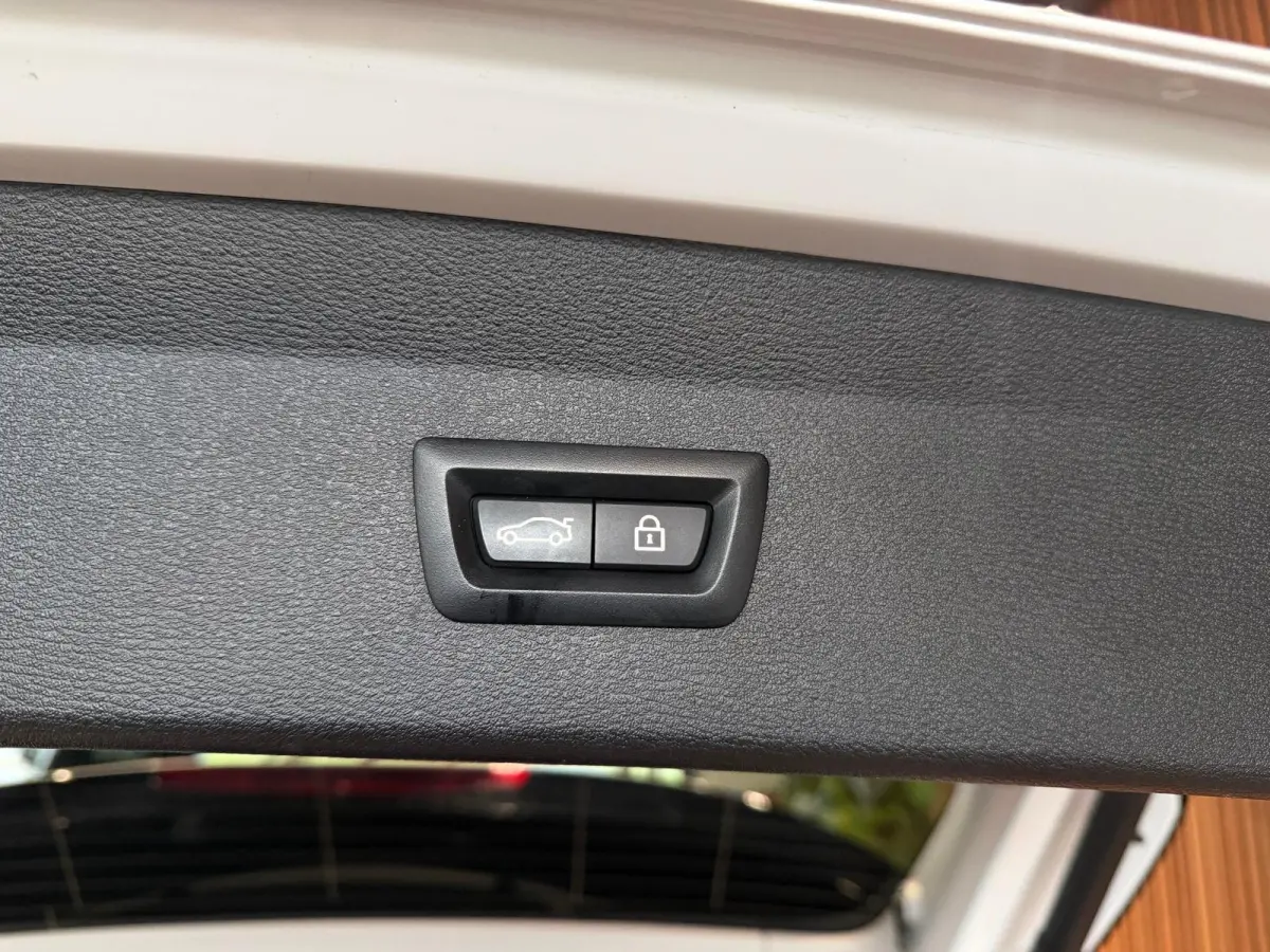 xDrive25e Pano schuif camera keyless