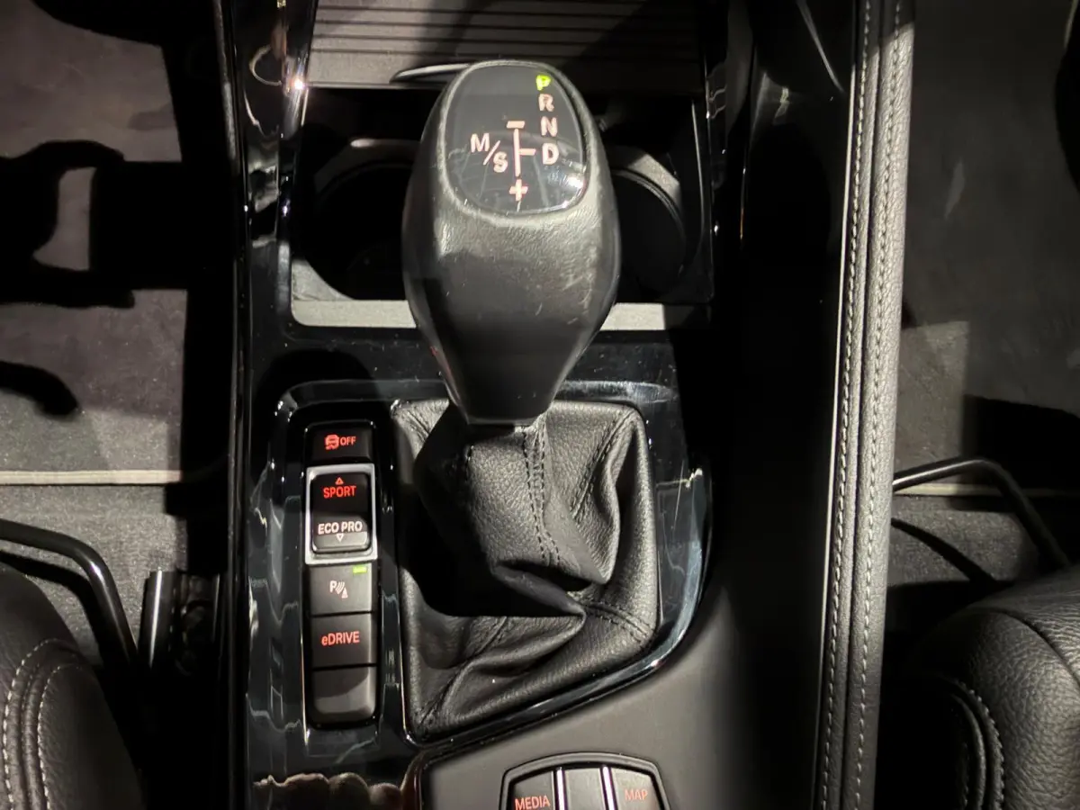 xDrive25e Pano schuif camera keyless