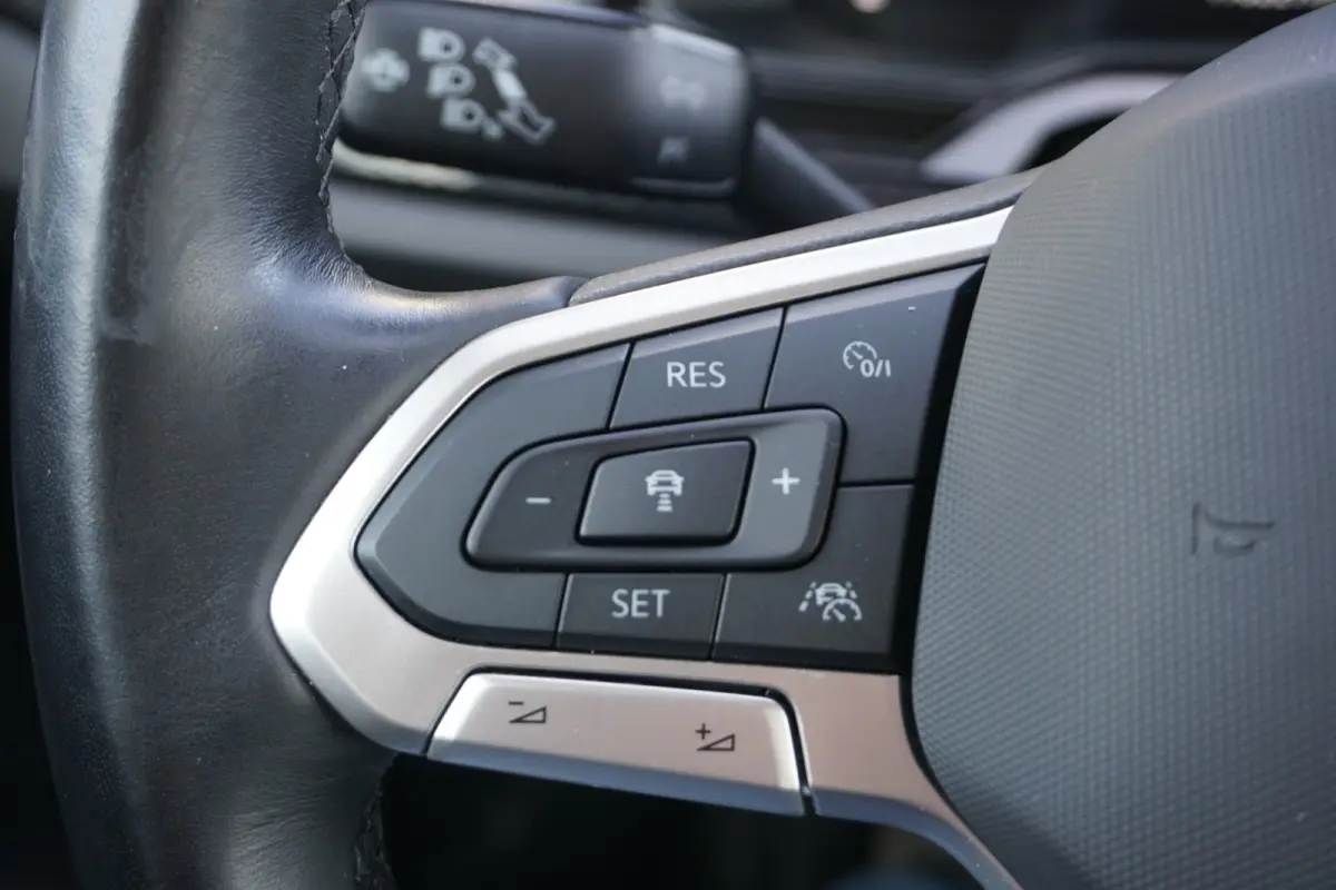 1.0 TSI Life | ADAPT. CRUISE | CARPLAY | NAVI |
