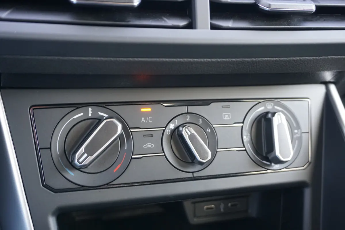 1.0 TSI Life | ADAPT. CRUISE | CARPLAY | NAVI |
