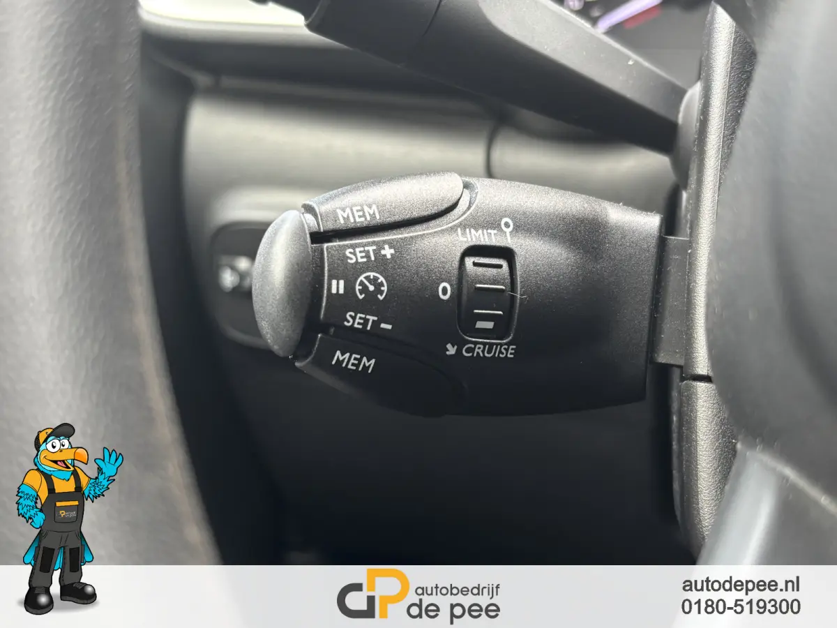 1.2 PureTech S&S Feel Edition GARANTIE/CRUISE/CLIMA/CARPLAY/PARK.SENSOR/EL.RAMEN rijklaarprijs!