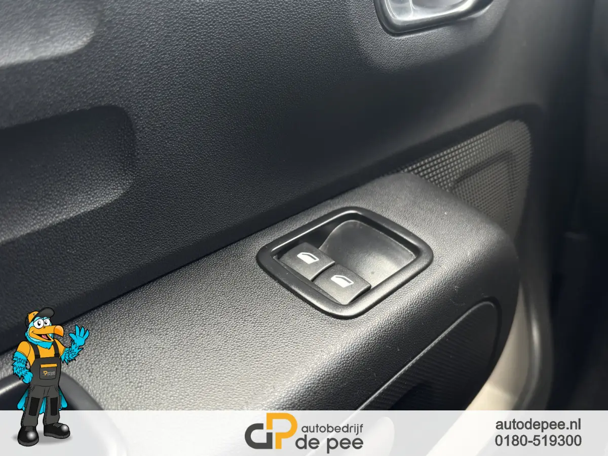 1.2 PureTech S&S Feel Edition GARANTIE/CRUISE/CLIMA/CARPLAY/PARK.SENSOR/EL.RAMEN rijklaarprijs!