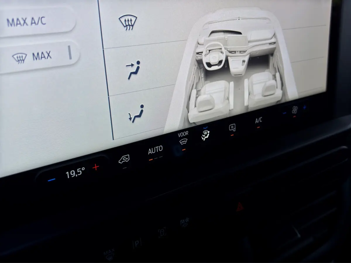 320 2.0 TDCI L2H1 Trend | Cruise Control | Camera | Trekhaak | CarPlay |