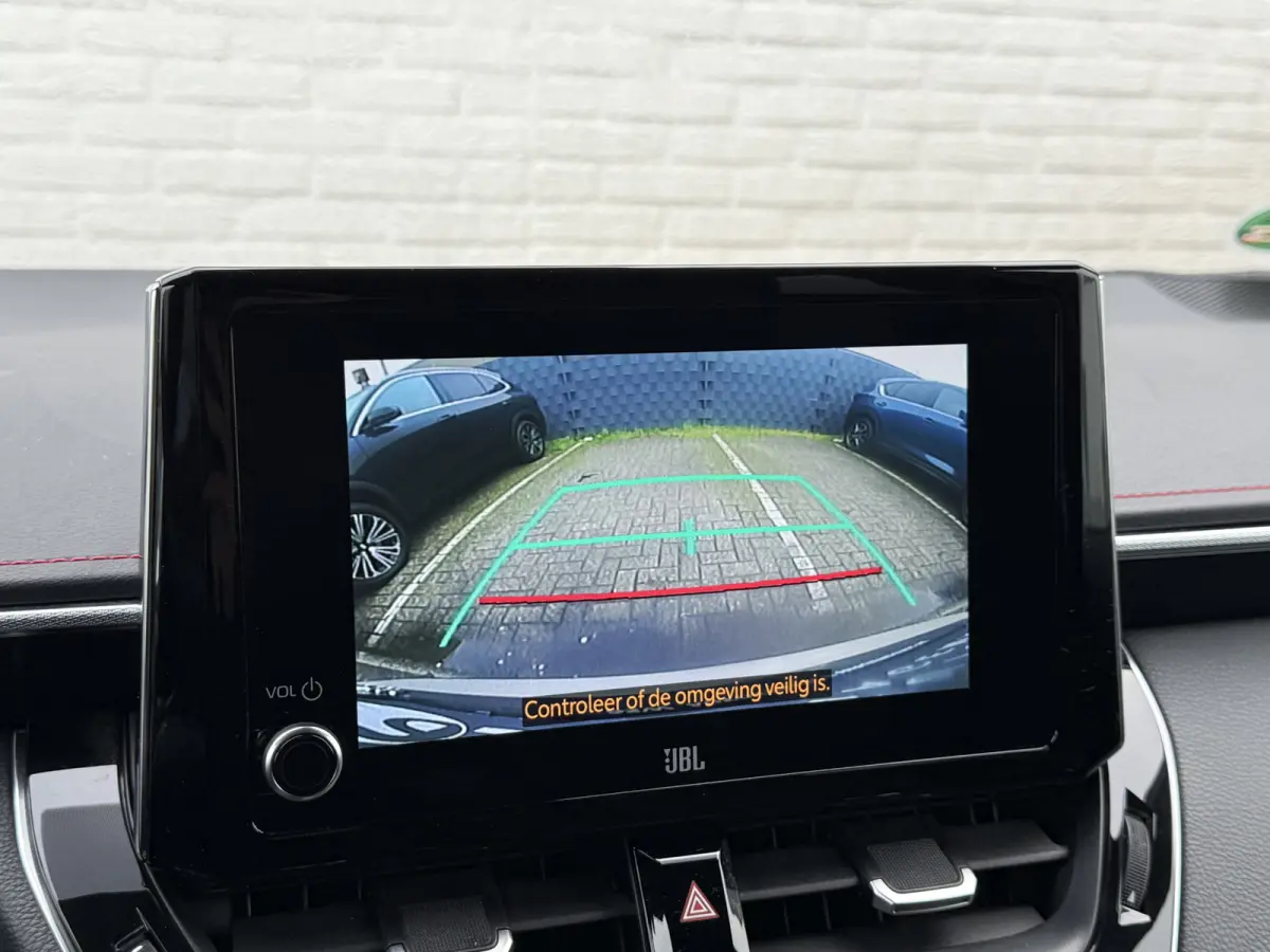 2.0 Hybrid Executive | HUD | ACC | CarPlay | Camera | JBL | 18 inch