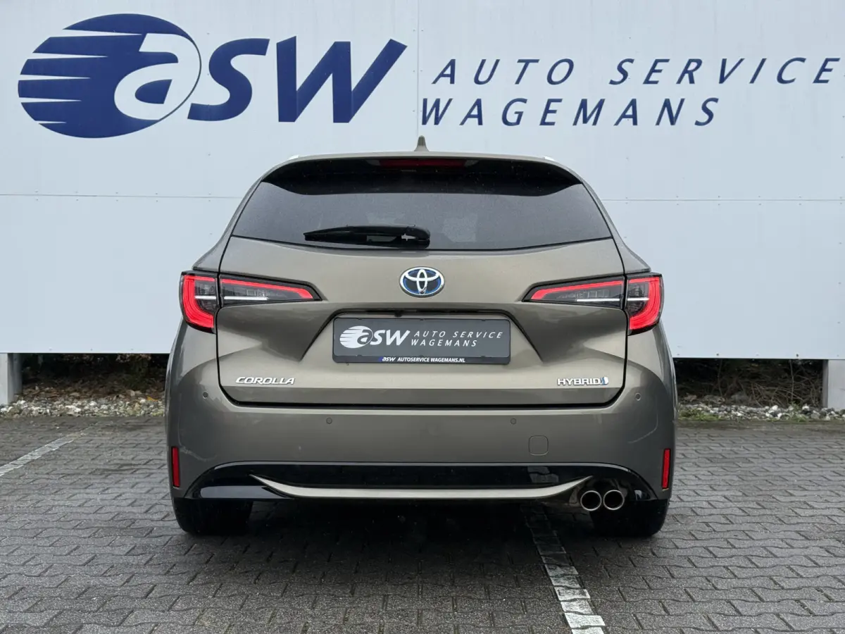 2.0 Hybrid Executive | HUD | ACC | CarPlay | Camera | JBL | 18 inch