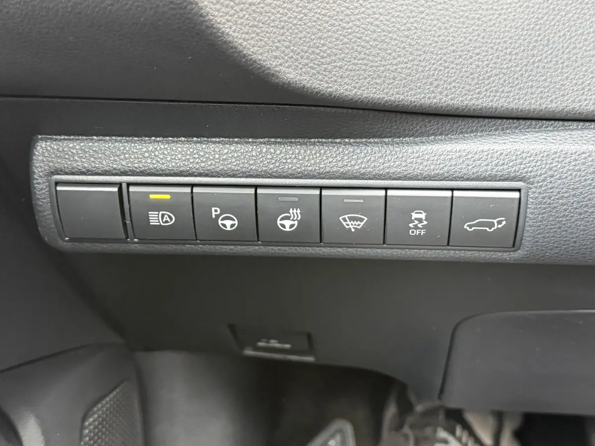 2.0 Hybrid Executive | HUD | ACC | CarPlay | Camera | JBL | 18 inch