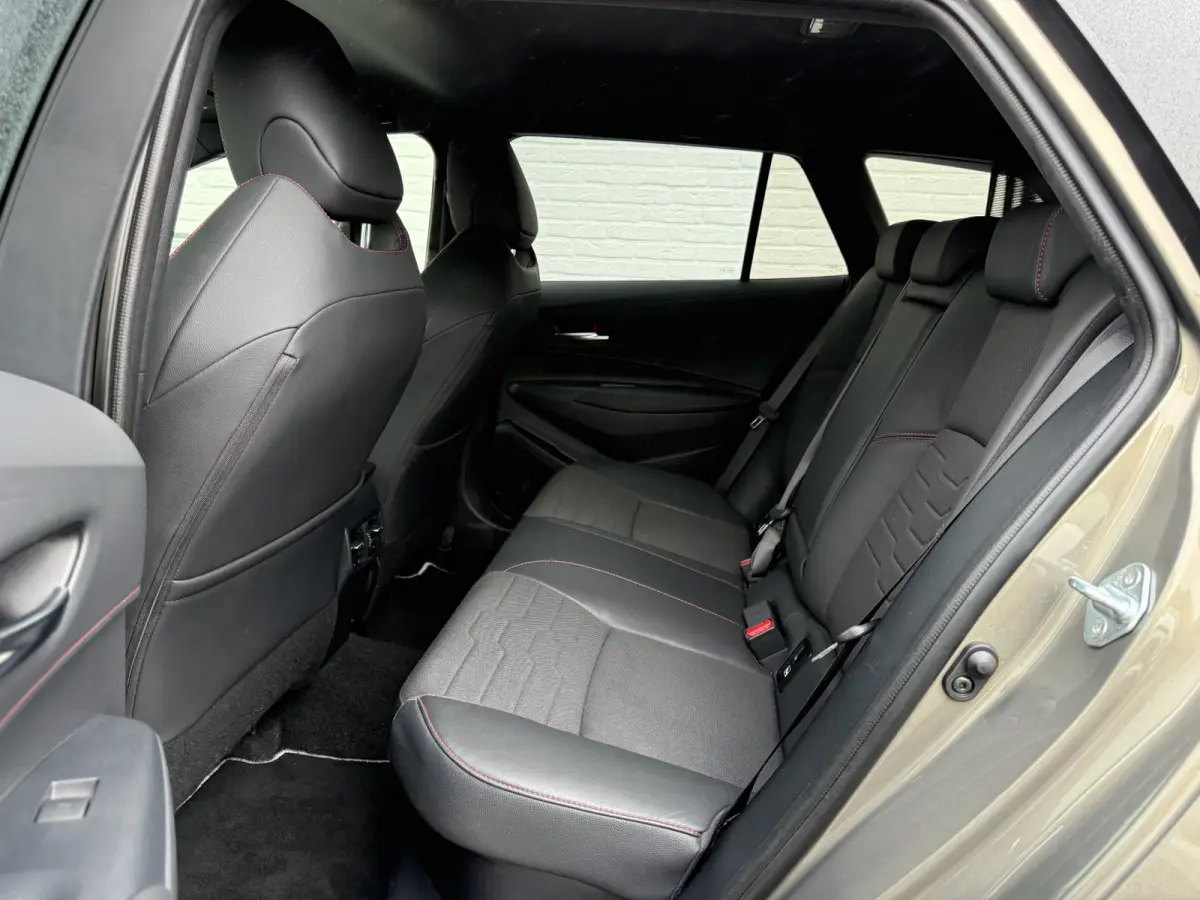 2.0 Hybrid Executive | HUD | ACC | CarPlay | Camera | JBL | 18 inch