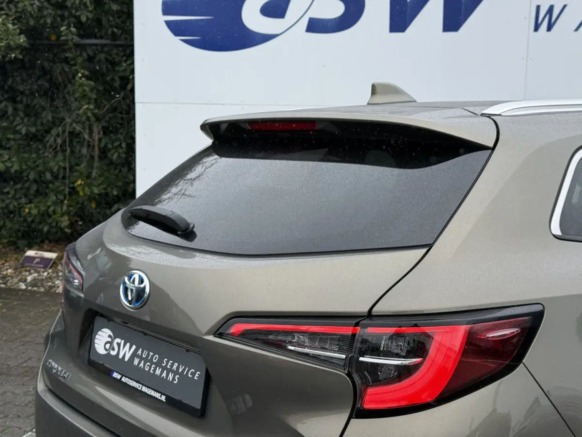 2.0 Hybrid Executive | HUD | ACC | CarPlay | Camera | JBL | 18 inch