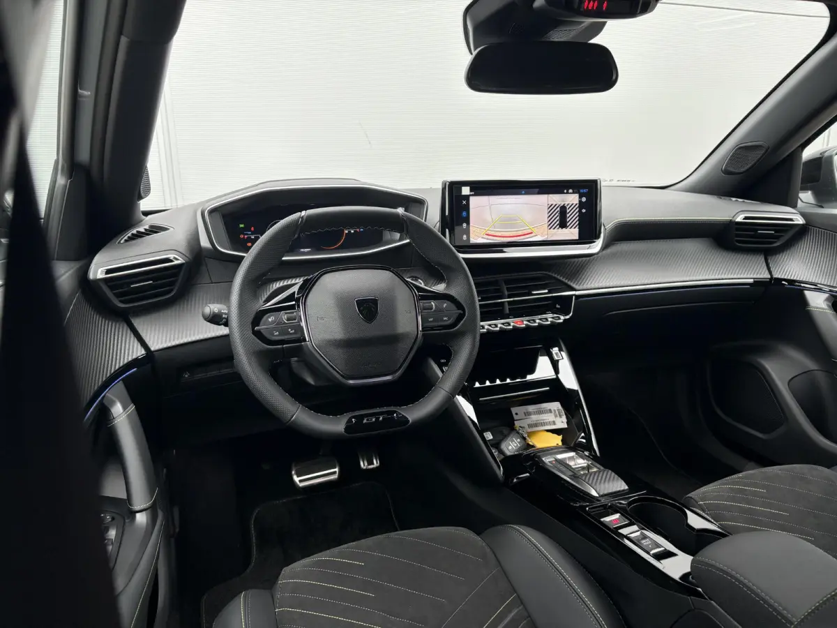 1.2 Hybrid 145 GT | Elektrische stoelen | Adaptieve cruise control | Stoelverwarming | 360 Camera | Apple Carplay/Android auto