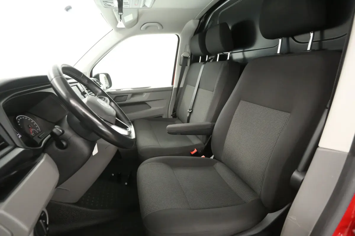 2.0 TDI 150PK L1H1 | DSG | Airco | Camera | Cruise | 3 Zits | 2xSchuifdeur | Carplay
