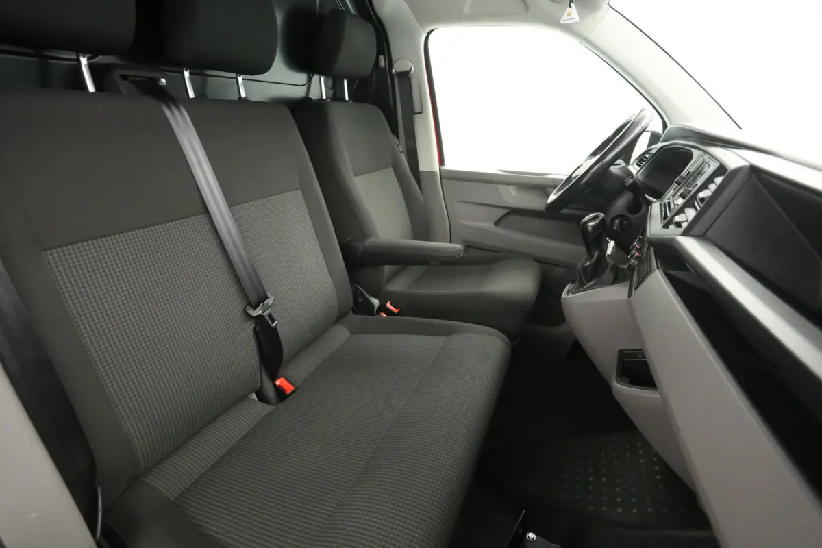 2.0 TDI 150PK L1H1 | DSG | Airco | Camera | Cruise | 3 Zits | 2xSchuifdeur | Carplay