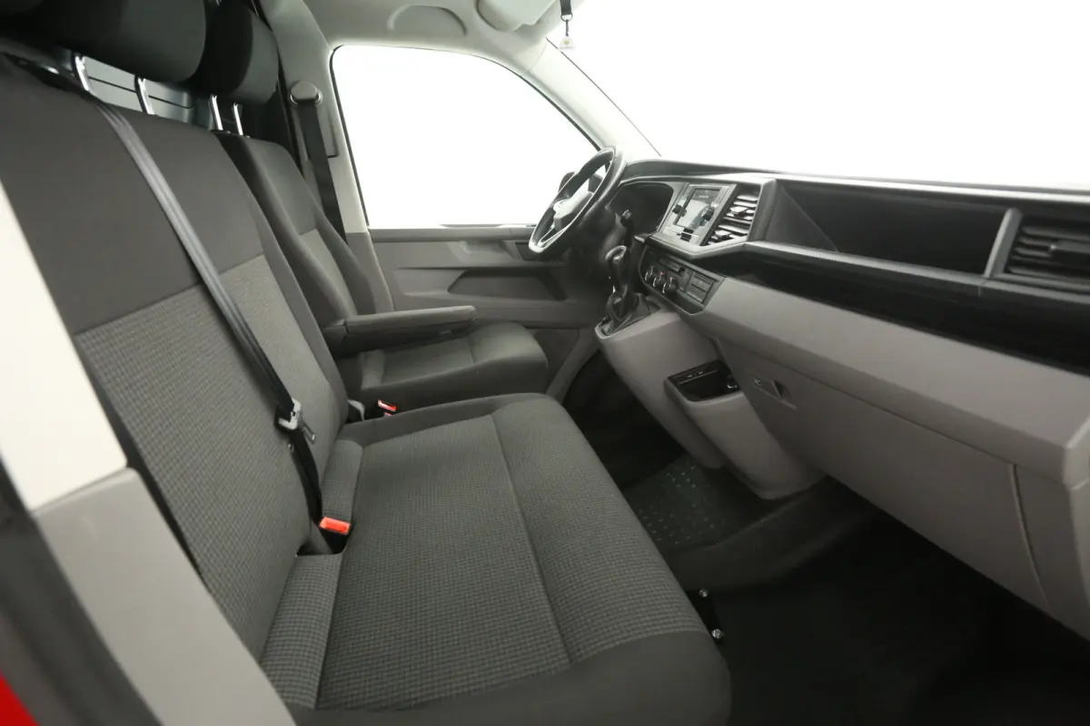 2.0 TDI 150PK L1H1 | DSG | Airco | Camera | Cruise | 3 Zits | 2xSchuifdeur | Carplay