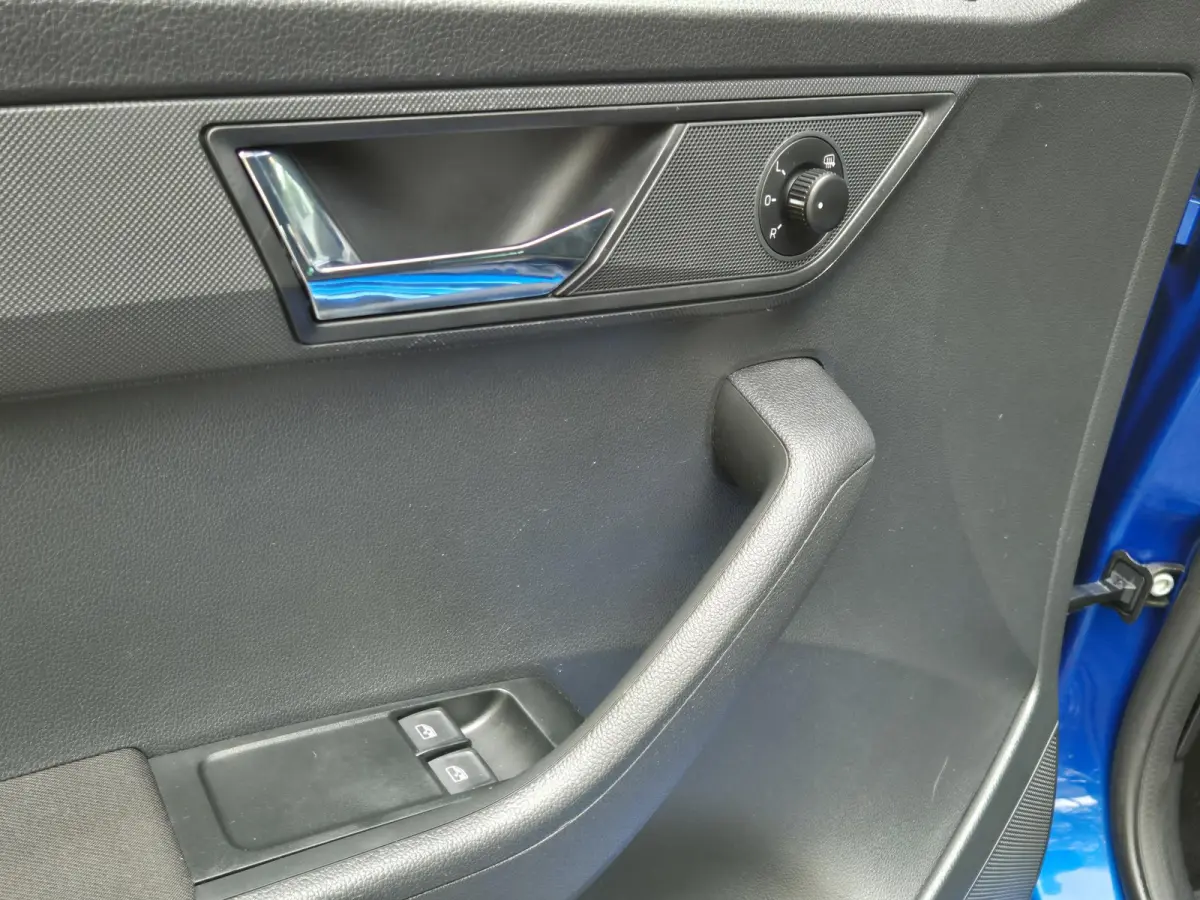 1.0 TSI Sport Business | Navigatie | Apple Carplay | Trekhaak | Climate Control | Parkeersensoren | Cruise Control