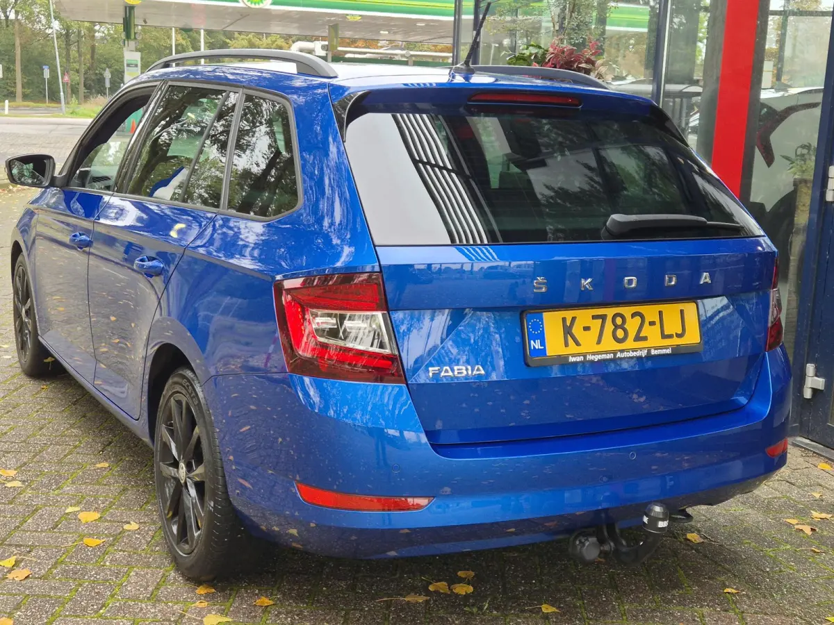 1.0 TSI Sport Business | Navigatie | Apple Carplay | Trekhaak | Climate Control | Parkeersensoren | Cruise Control