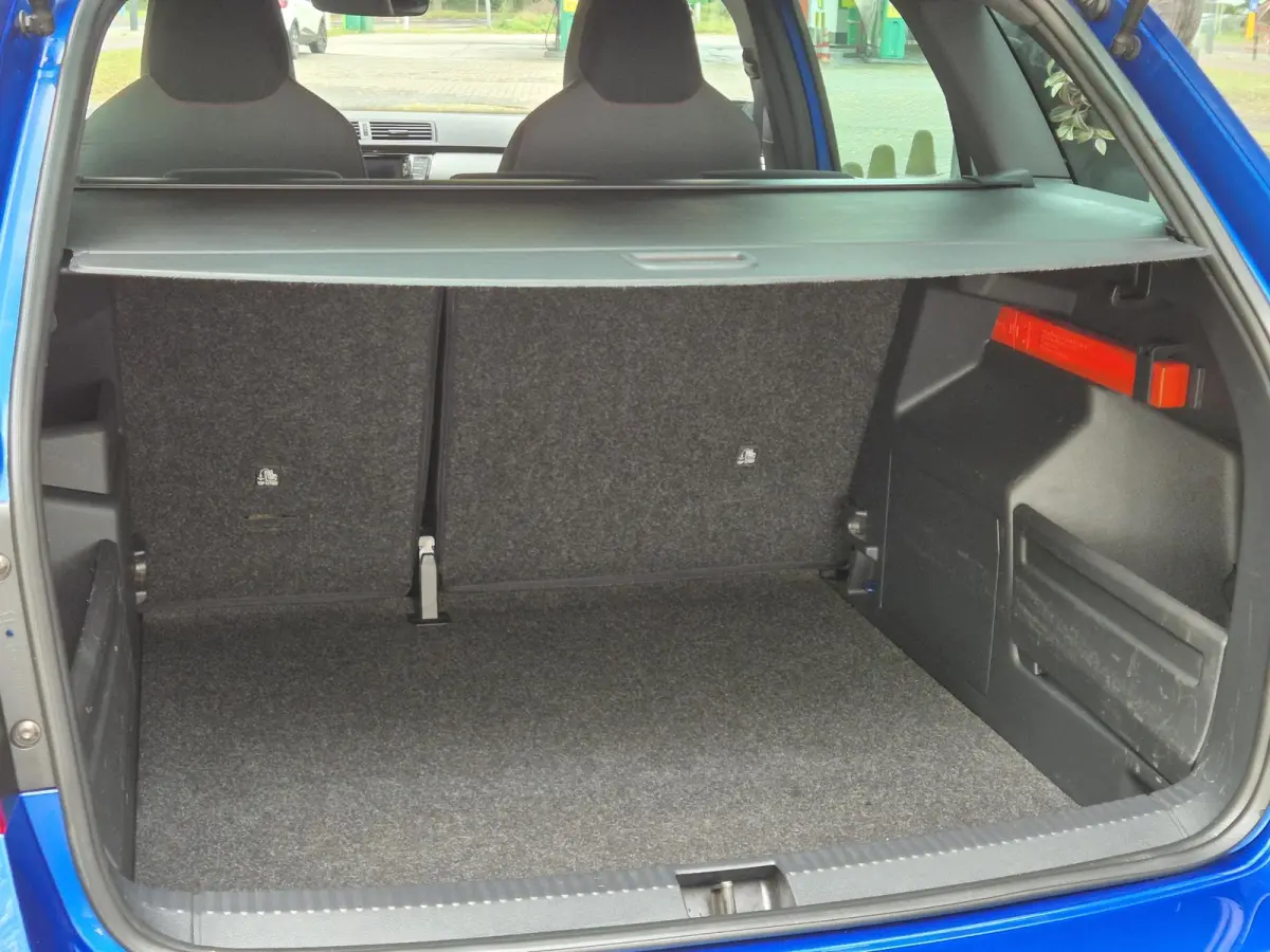 1.0 TSI Sport Business | Navigatie | Apple Carplay | Trekhaak | Climate Control | Parkeersensoren | Cruise Control