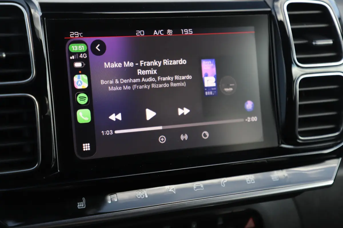 1.2 PureTech Business 131PK Trekhaak Navigatie Achteruitrijcamera Stoelverwarming Climate Cruise Control