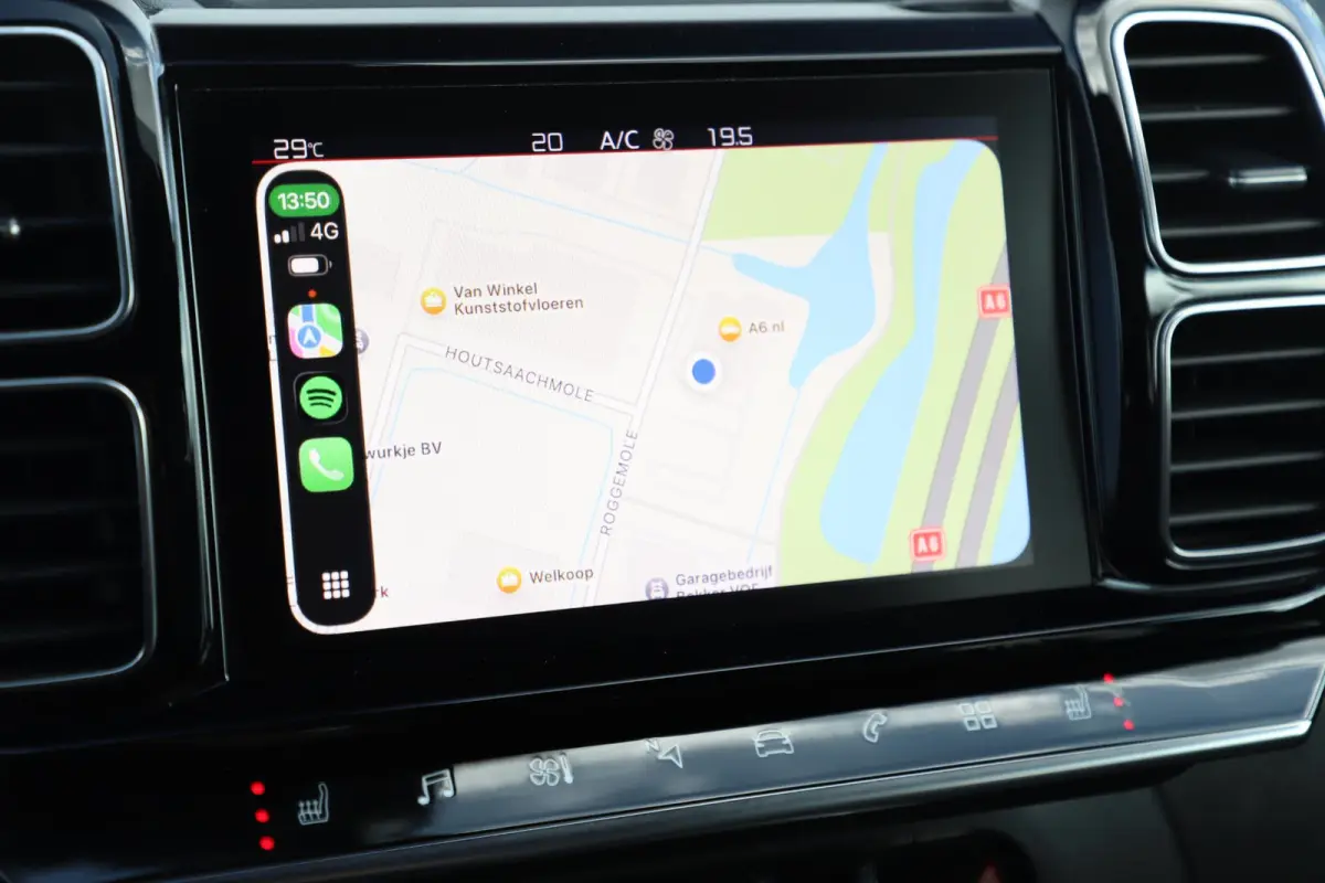 1.2 PureTech Business 131PK Trekhaak Navigatie Achteruitrijcamera Stoelverwarming Climate Cruise Control