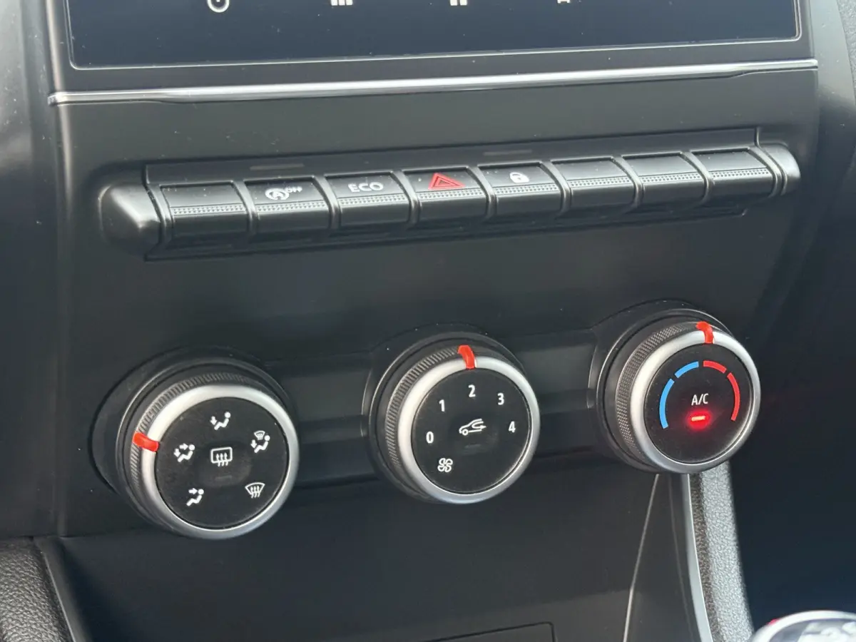 1.0 TCe 90 Zen | NIEUWSTAAT | CRUISE | TREKHAAK | NAVI VIA APP | LED | CARPLAY |
