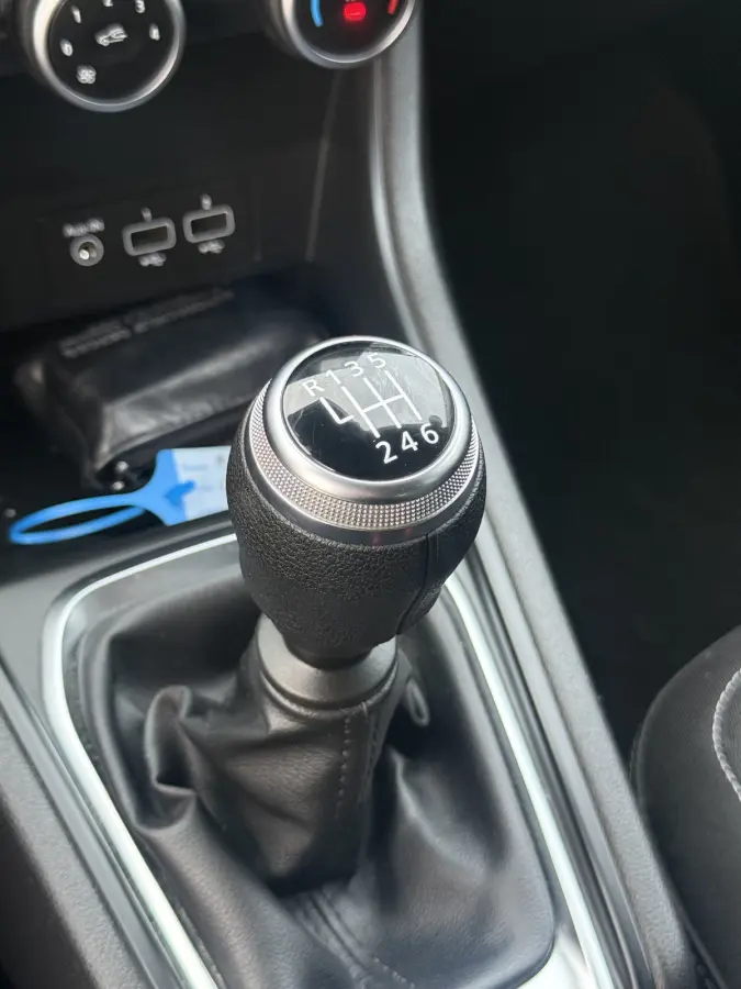 1.0 TCe 90 Zen | NIEUWSTAAT | CRUISE | TREKHAAK | NAVI VIA APP | LED | CARPLAY |