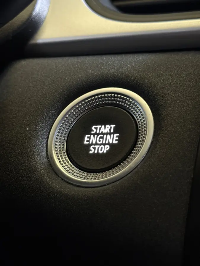1.0 TCe 90 Zen | NIEUWSTAAT | CRUISE | TREKHAAK | NAVI VIA APP | LED | CARPLAY |