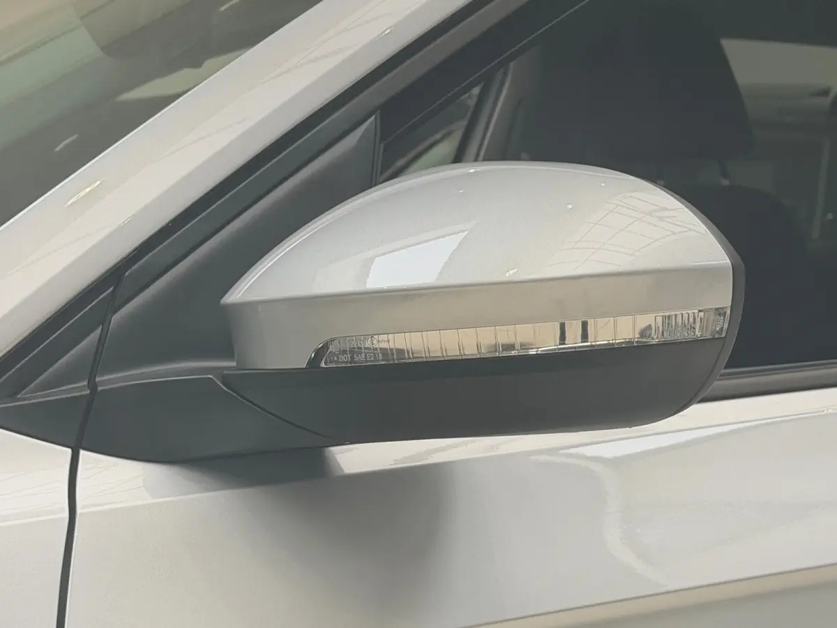 1.0 TSI Life Edition STOELVERWARMING | CLIMATE CONTROL | HOGE ZIT | AUTOMAAT | 12 MAANDEN BOVAG GARANTIE |