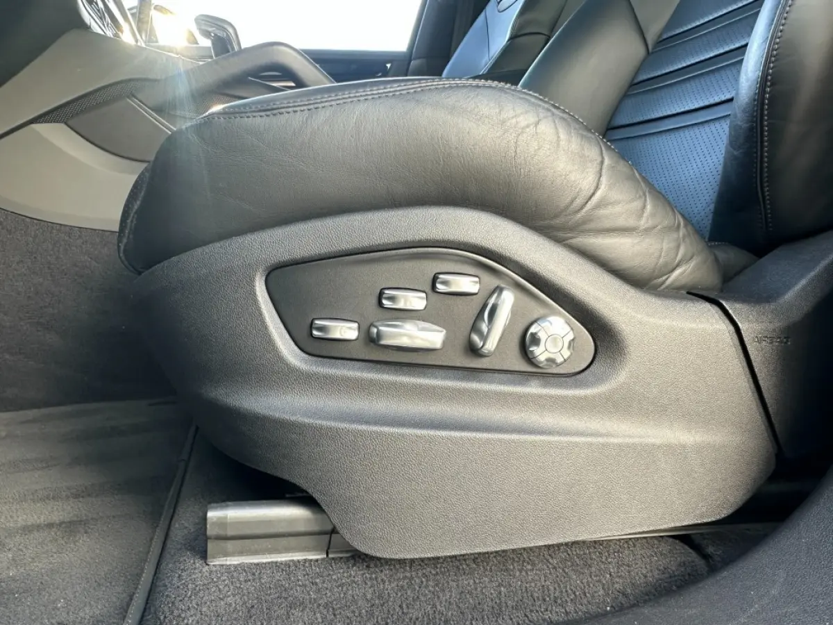 3.0 E-Hybrid bj2020 *Pano *Adaptive *Head-up *Sport uitlaat