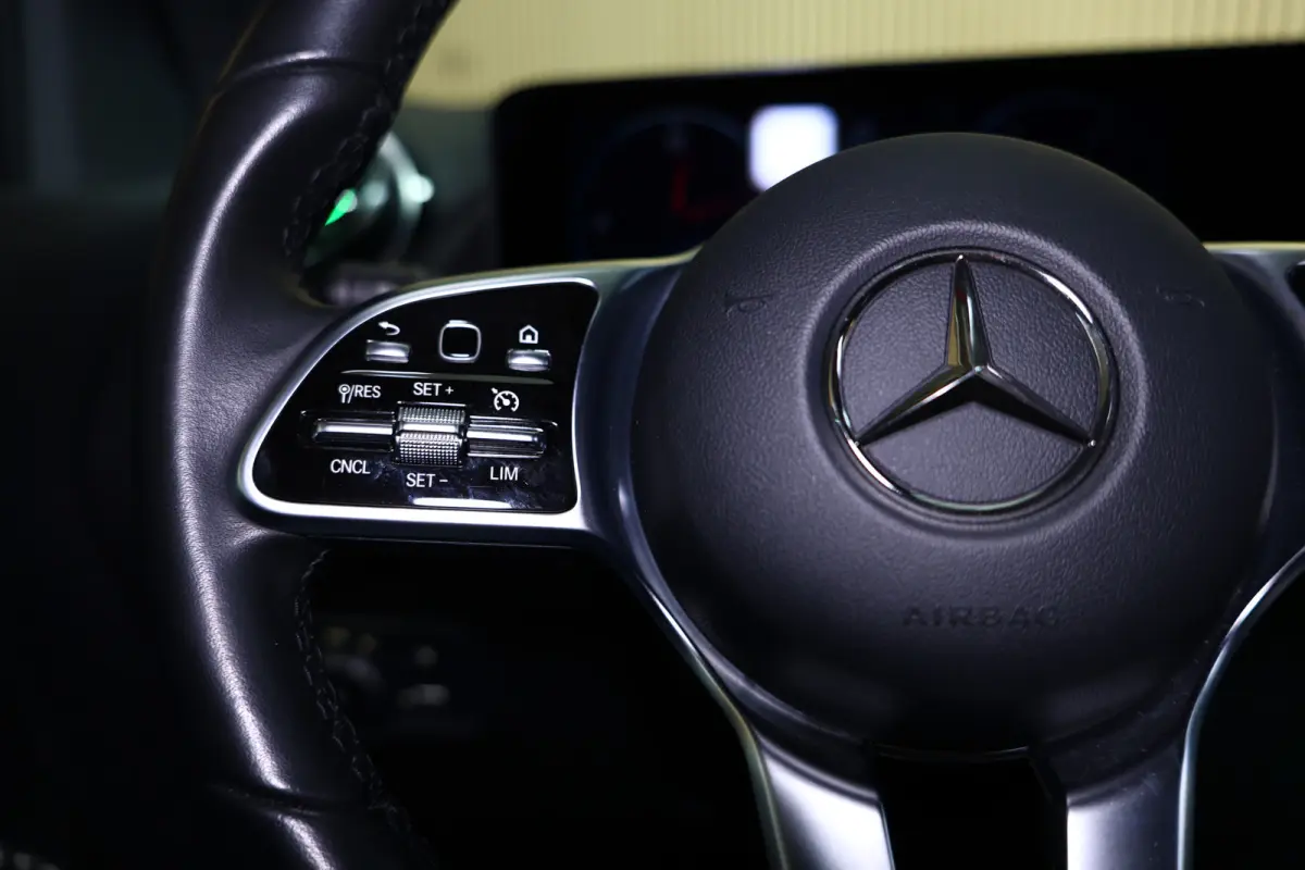 250 e AMG Line AVM CARPLAY NAVI CLIMA PDC CRUISE CAMERA SFEER THAAK '22