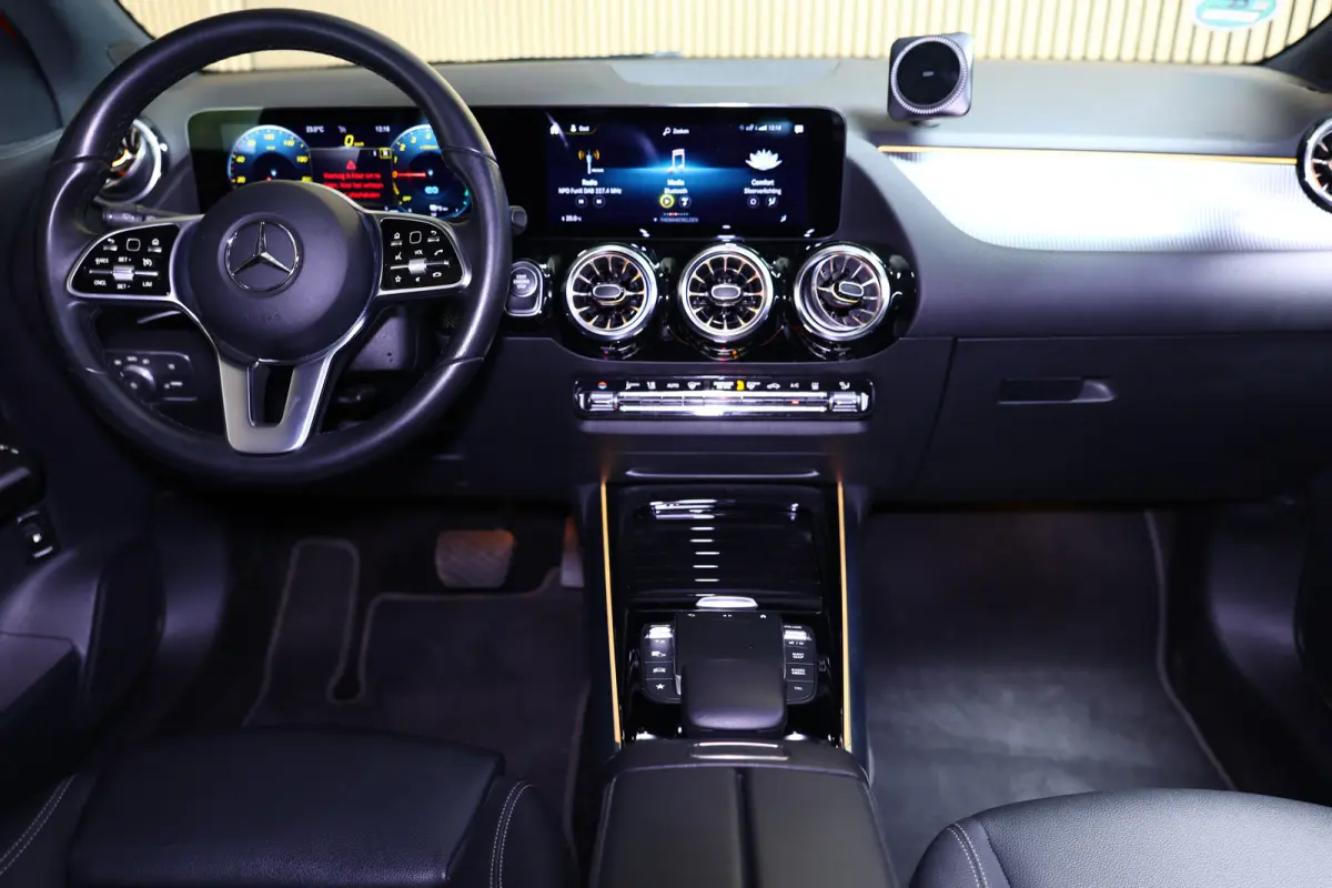 250 e AMG Line AVM CARPLAY NAVI CLIMA PDC CRUISE CAMERA SFEER THAAK '22