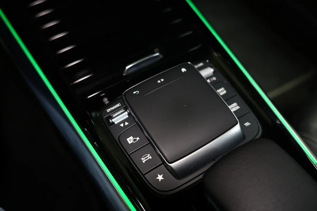 250 e AMG Line AVM CARPLAY NAVI CLIMA PDC CRUISE CAMERA SFEER THAAK '22