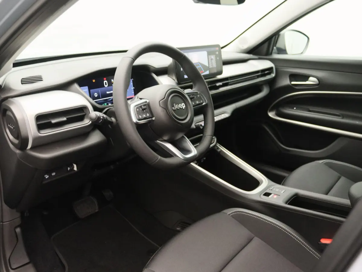1.2 e-Hybrid Summit | VOORRAAD VOORDEEL | TOT 8 JAAR GARANTIE | VAN € 41.175,- VOOR € 34.995,-