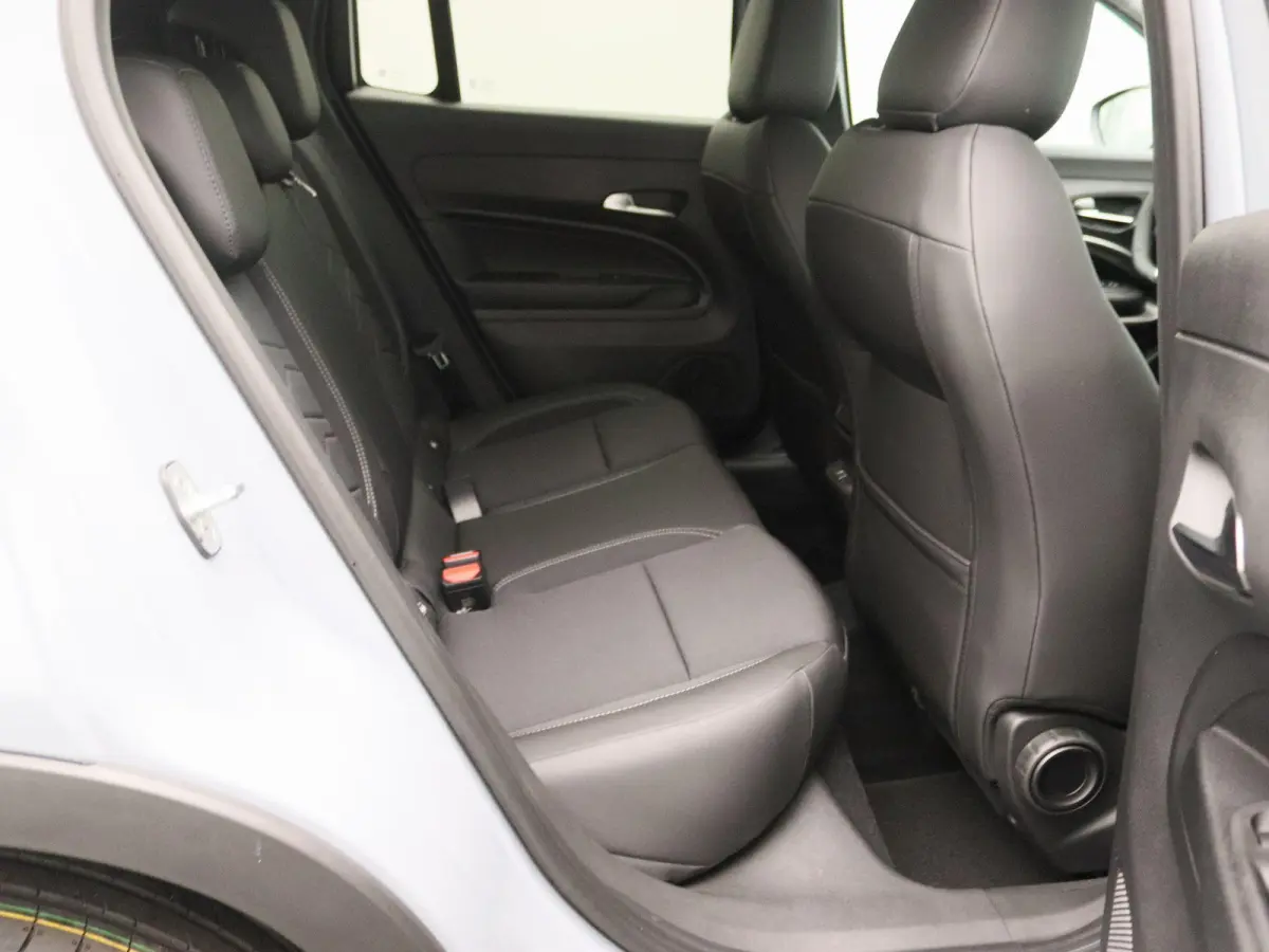 1.2 e-Hybrid Summit | VOORRAAD VOORDEEL | TOT 8 JAAR GARANTIE | VAN € 41.175,- VOOR € 34.995,-
