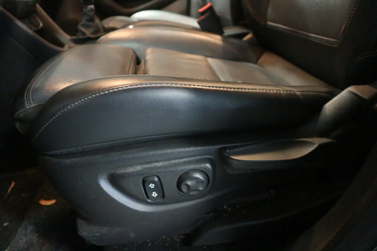 1.4 T Cosmo / Leer / Dak / 12 MAANDEN GARANTIE ! ! !