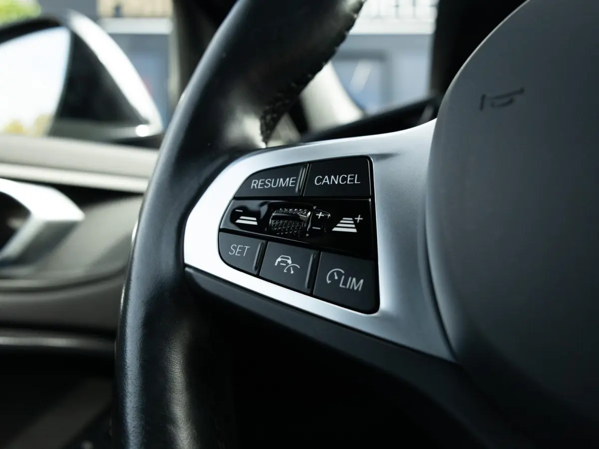 118i High Ex. M-Sport|Pano|Adapt.Cr.|Carplay