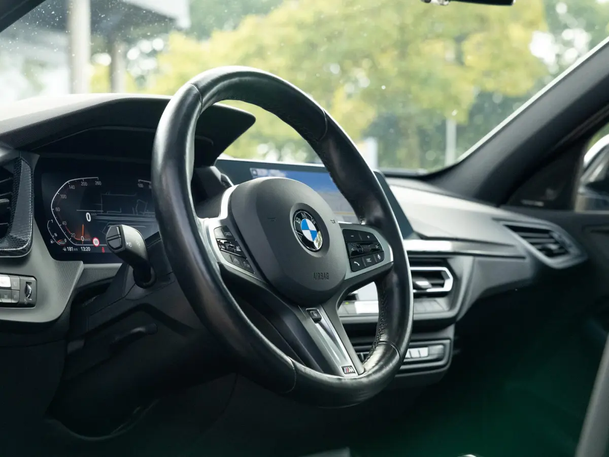 118i High Ex. M-Sport|Pano|Adapt.Cr.|Carplay