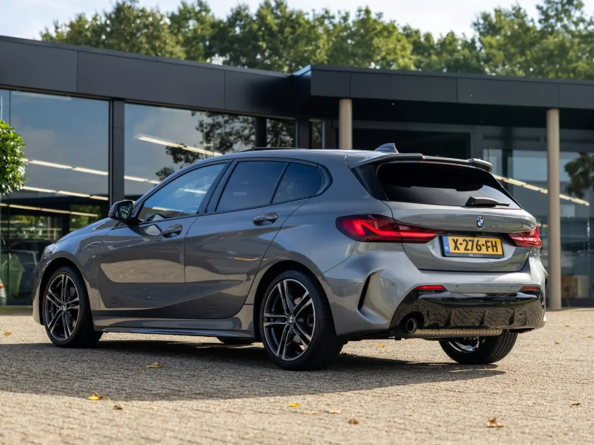 118i High Ex. M-Sport|Pano|Adapt.Cr.|Carplay