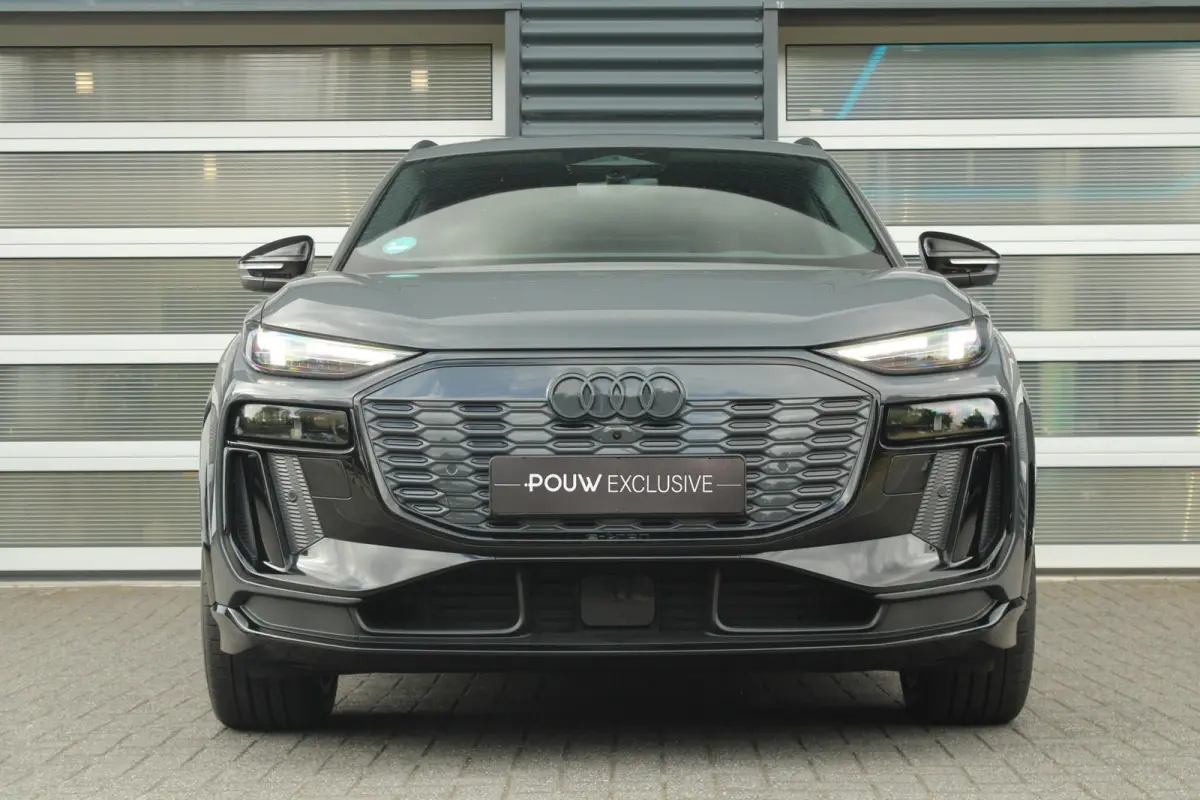 388pk quattro S edition 100kWh | Trekhaak | Luchtvering | Panoramadak  | Bang & Olufsen Premium 3D | Stoelverwarming Voor & Achter | Bijrijdersscherm