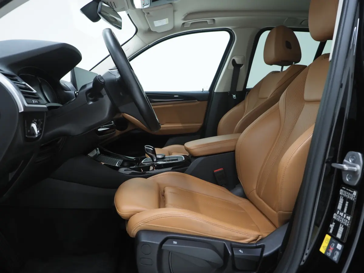 xDrive30e | Leder | Sportstoelen | Camera | Cruise | Climate | LED | Carplay