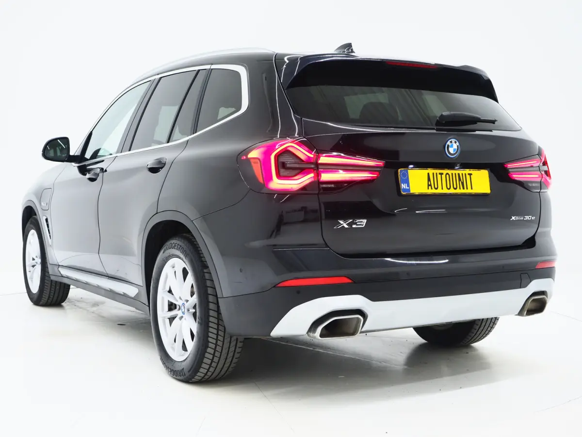 xDrive30e | Leder | Sportstoelen | Camera | Cruise | Climate | LED | Carplay