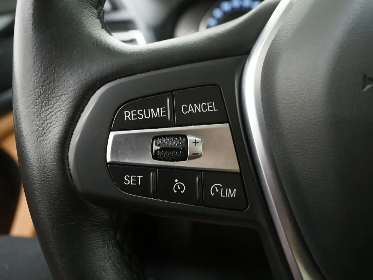 xDrive30e | Leder | Sportstoelen | Camera | Cruise | Climate | LED | Carplay